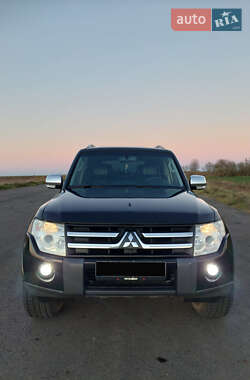 Внедорожник / Кроссовер Mitsubishi Pajero Wagon 2008 в 