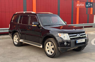 Внедорожник / Кроссовер Mitsubishi Pajero Wagon 2008 в Киеве