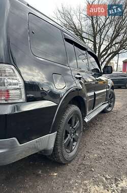 Позашляховик / Кросовер Mitsubishi Pajero Wagon 2008 в Києві