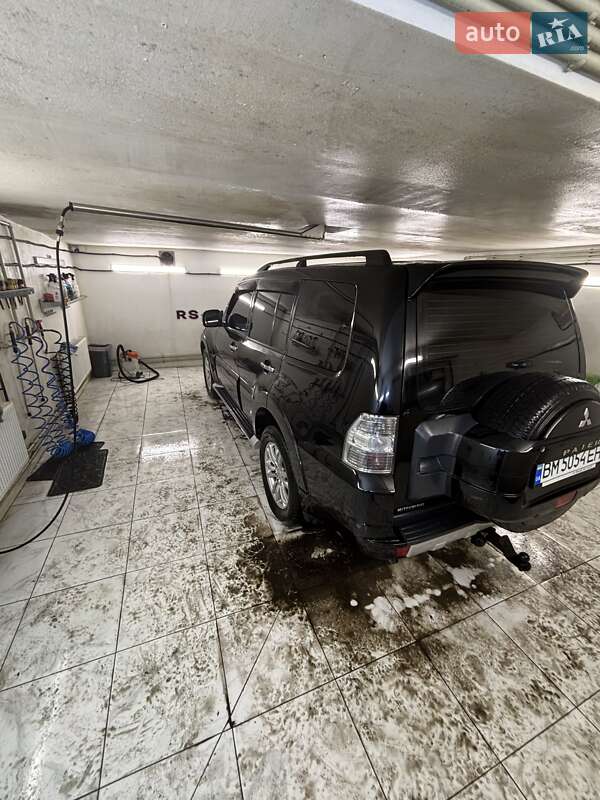 Внедорожник / Кроссовер Mitsubishi Pajero Wagon 2014 в Харькове