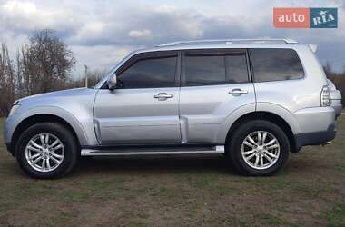 Внедорожник / Кроссовер Mitsubishi Pajero Wagon 2007 в 