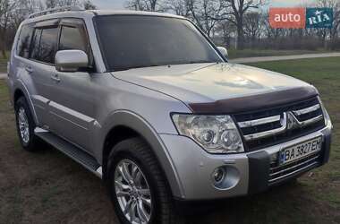 Внедорожник / Кроссовер Mitsubishi Pajero Wagon 2007 в 