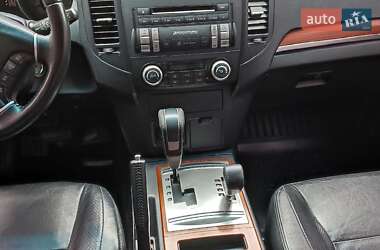 Внедорожник / Кроссовер Mitsubishi Pajero Wagon 2007 в 