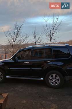 Внедорожник / Кроссовер Mitsubishi Pajero Wagon 2008 в 
