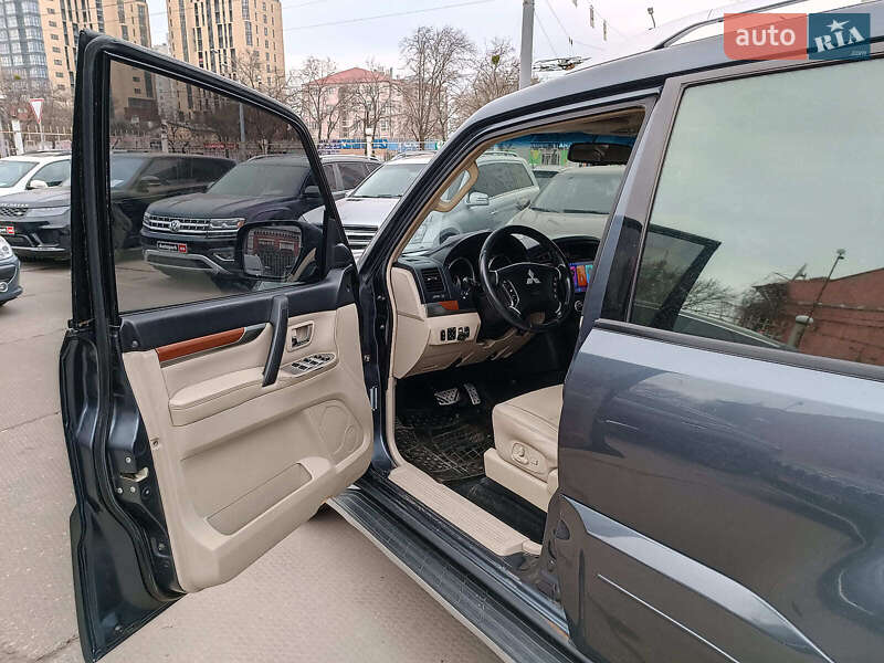 Внедорожник / Кроссовер Mitsubishi Pajero Wagon 2007 в Харькове