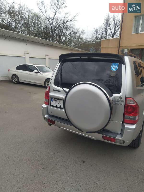 Внедорожник / Кроссовер Mitsubishi Pajero Wagon 2003 в Измаиле фото 8 Внедорожник / Кроссовер Mitsubishi Pajero Wagon 2003 в Измаиле