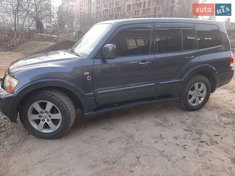 Внедорожник / Кроссовер Mitsubishi Pajero Wagon 2006 в Черновцах