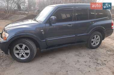 Внедорожник / Кроссовер Mitsubishi Pajero Wagon 2006 в 