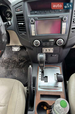 Внедорожник / Кроссовер Mitsubishi Pajero Wagon 2007 в 