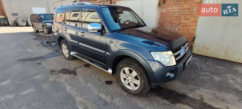 Позашляховик / Кросовер Mitsubishi Pajero Wagon 2008 в Сумах