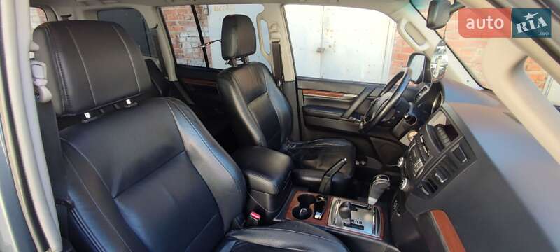 Позашляховик / Кросовер Mitsubishi Pajero Wagon 2008 в Сумах