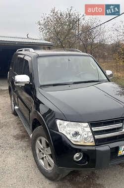 Внедорожник / Кроссовер Mitsubishi Pajero Wagon 2007 в 