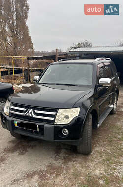 Внедорожник / Кроссовер Mitsubishi Pajero Wagon 2007 в 