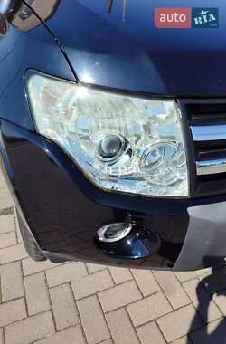 Позашляховик / Кросовер Mitsubishi Pajero Wagon 2008 в 