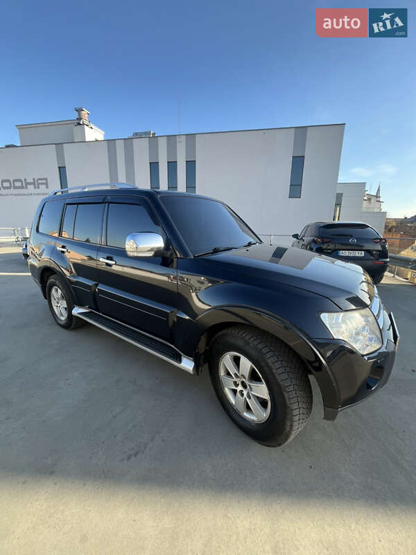 Позашляховик / Кросовер Mitsubishi Pajero Wagon 2008 в Мукачевому