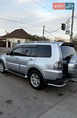 Позашляховик / Кросовер Mitsubishi Pajero Wagon 2008 в 