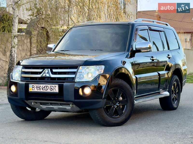 Внедорожник / Кроссовер Mitsubishi Pajero Wagon 2007 в 