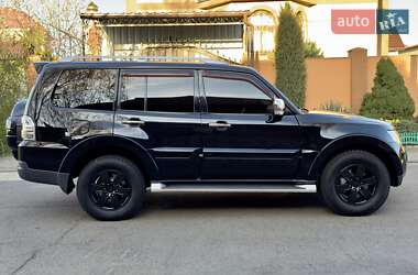 Внедорожник / Кроссовер Mitsubishi Pajero Wagon 2007 в 