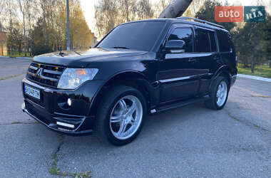 Внедорожник / Кроссовер Mitsubishi Pajero Wagon 2007 в 