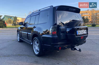 Внедорожник / Кроссовер Mitsubishi Pajero Wagon 2007 в 