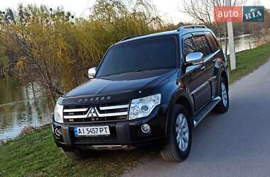 Позашляховик / Кросовер Mitsubishi Pajero Wagon 2010 в 