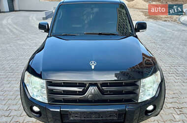 Внедорожник / Кроссовер Mitsubishi Pajero Wagon 2008 в 