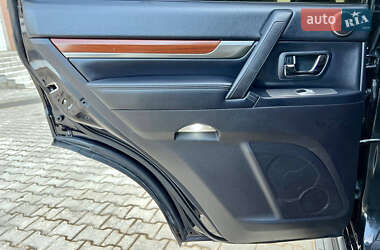 Внедорожник / Кроссовер Mitsubishi Pajero Wagon 2008 в 