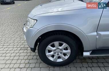Внедорожник / Кроссовер Mitsubishi Pajero Wagon 2009 в 