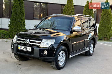 Внедорожник / Кроссовер Mitsubishi Pajero Wagon 2007 в 