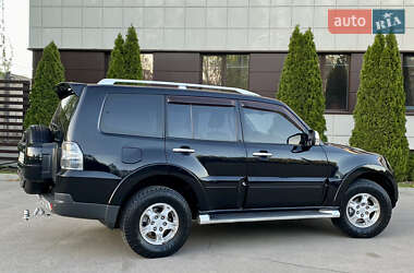 Внедорожник / Кроссовер Mitsubishi Pajero Wagon 2007 в 