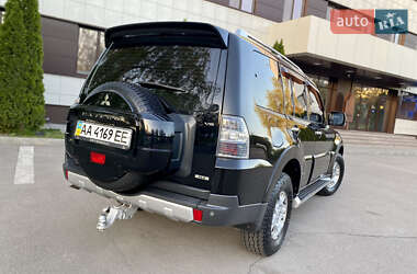 Внедорожник / Кроссовер Mitsubishi Pajero Wagon 2007 в 