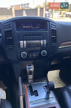 Позашляховик / Кросовер Mitsubishi Pajero Wagon 2008 в 