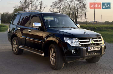 Внедорожник / Кроссовер Mitsubishi Pajero Wagon 2008 в 