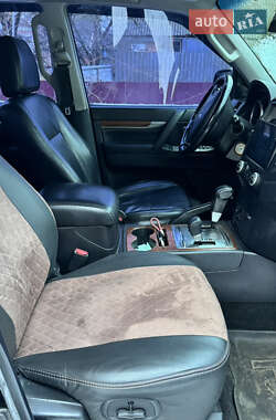Внедорожник / Кроссовер Mitsubishi Pajero Wagon 2008 в 