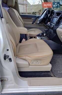 Внедорожник / Кроссовер Mitsubishi Pajero Wagon 2007 в 