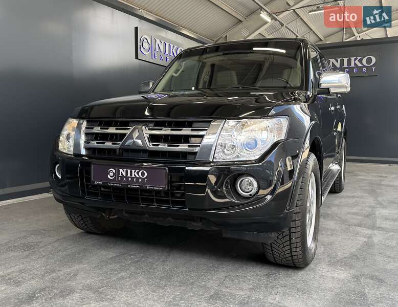 Внедорожник / Кроссовер Mitsubishi Pajero Wagon 2012 в Киеве