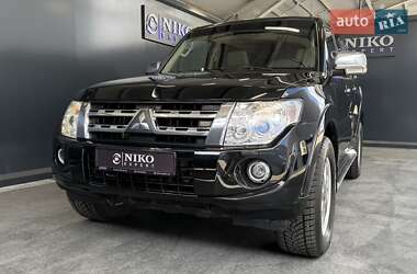 Внедорожник / Кроссовер Mitsubishi Pajero Wagon 2012 в 
