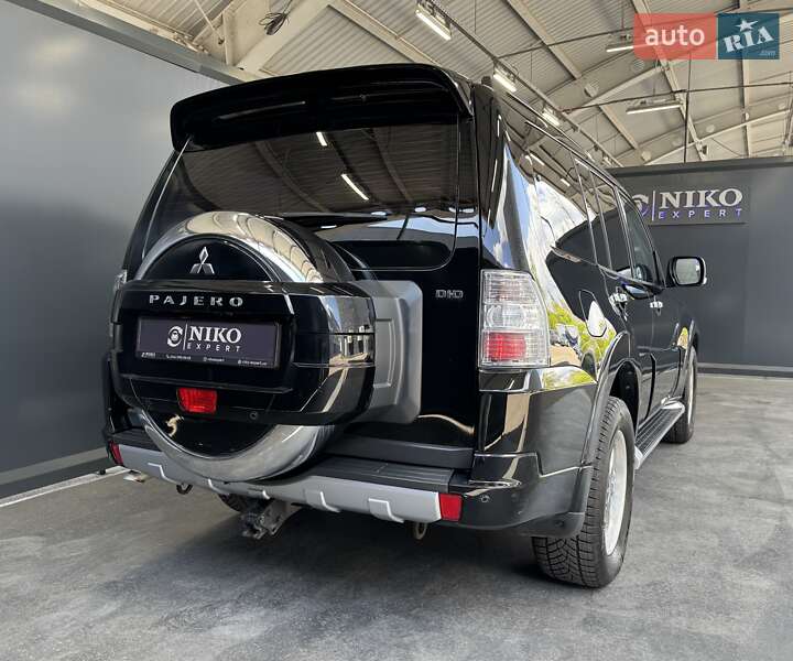 Внедорожник / Кроссовер Mitsubishi Pajero Wagon 2012 в Киеве