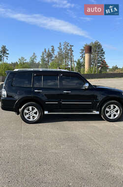 Внедорожник / Кроссовер Mitsubishi Pajero Wagon 2008 в 