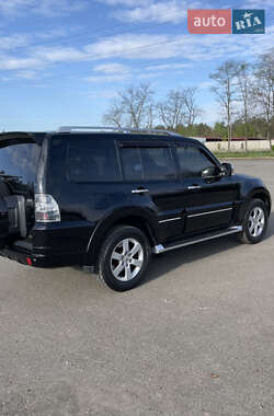 Внедорожник / Кроссовер Mitsubishi Pajero Wagon 2008 в 
