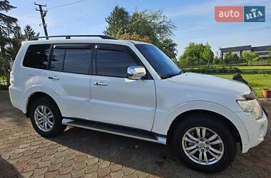 Внедорожник / Кроссовер Mitsubishi Pajero Wagon 2013 в 