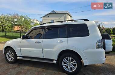 Внедорожник / Кроссовер Mitsubishi Pajero Wagon 2013 в 