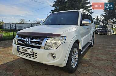 Внедорожник / Кроссовер Mitsubishi Pajero Wagon 2013 в 