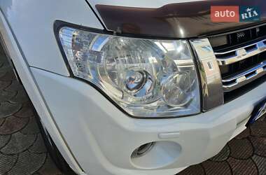 Внедорожник / Кроссовер Mitsubishi Pajero Wagon 2013 в 