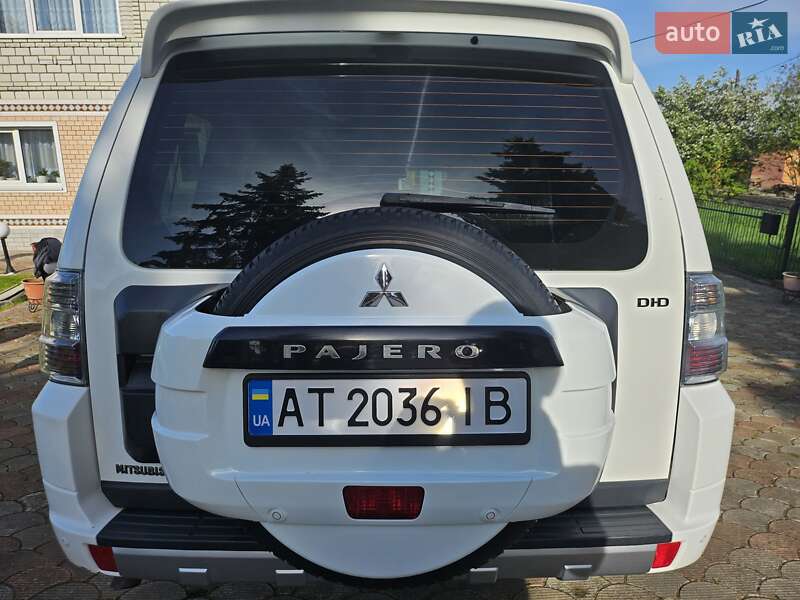 Позашляховик / Кросовер Mitsubishi Pajero Wagon 2013 в Перегінське