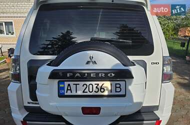 Внедорожник / Кроссовер Mitsubishi Pajero Wagon 2013 в 