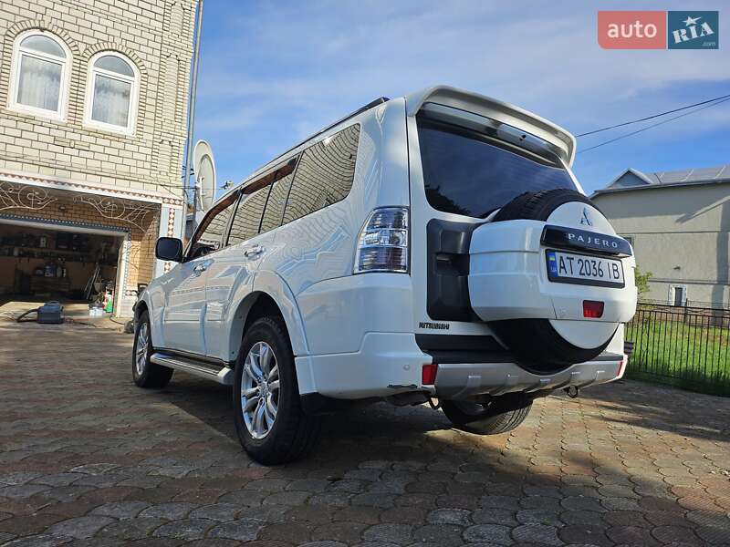 Позашляховик / Кросовер Mitsubishi Pajero Wagon 2013 в Перегінське
