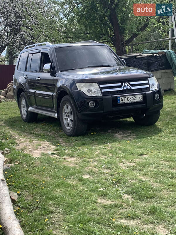 Внедорожник / Кроссовер Mitsubishi Pajero Wagon 2007 в 