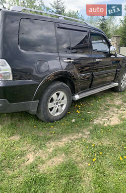 Внедорожник / Кроссовер Mitsubishi Pajero Wagon 2007 в 