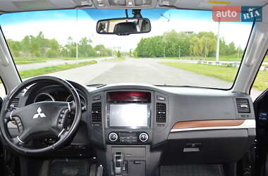 Позашляховик / Кросовер Mitsubishi Pajero Wagon 2008 в 